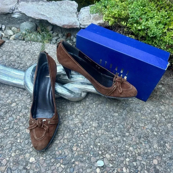 Stuart Weitzman Walnut Brown Suede Stacked Heel Pumps Bow Buckle Size 9.5 - Picture 11 of 11